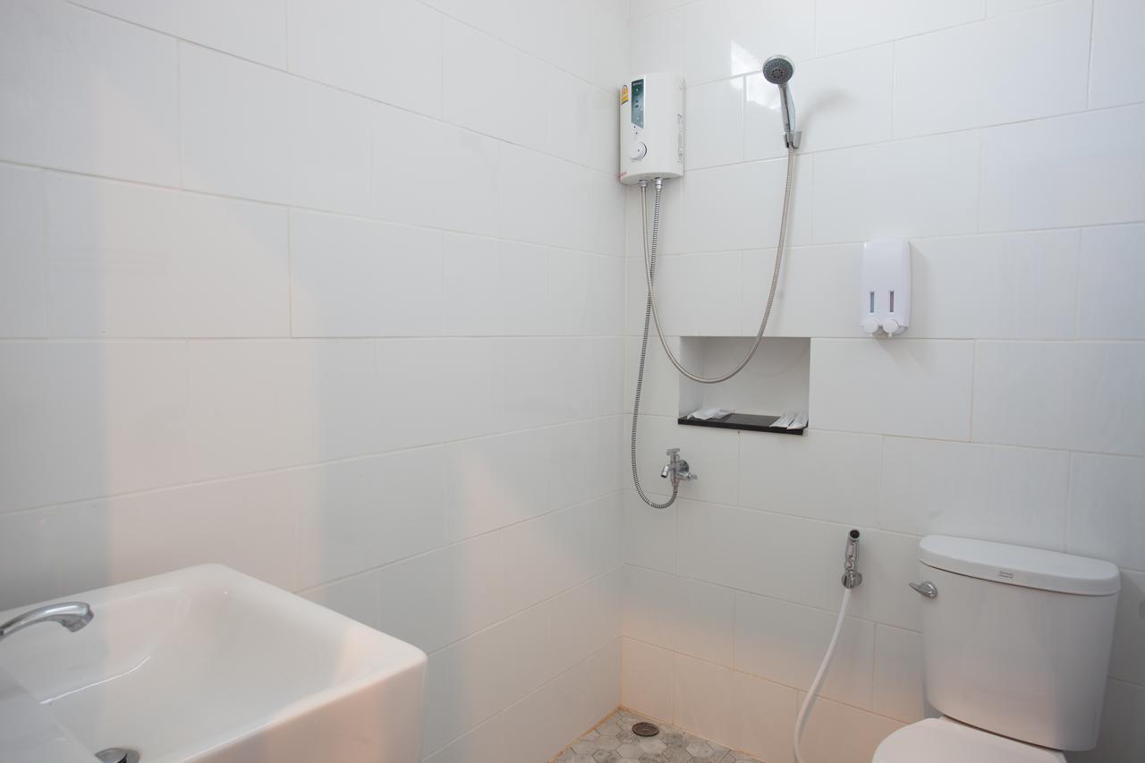 Lin House Hotel Thalang Kültér fotó